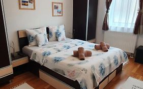 Smiley Apartment